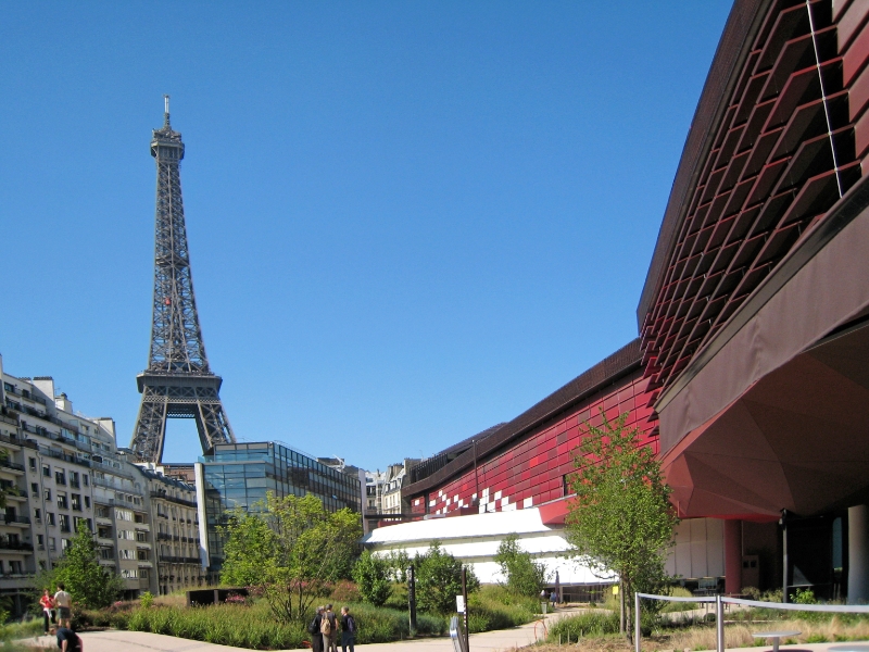 Eiffel tower, Paris France.jpg - Eiffel tower